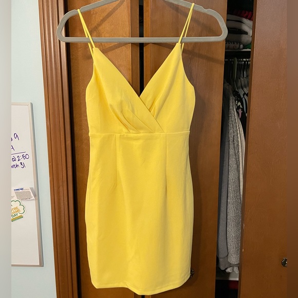 Hello Molly yellow mini dress small NWT - Picture 4 of 6